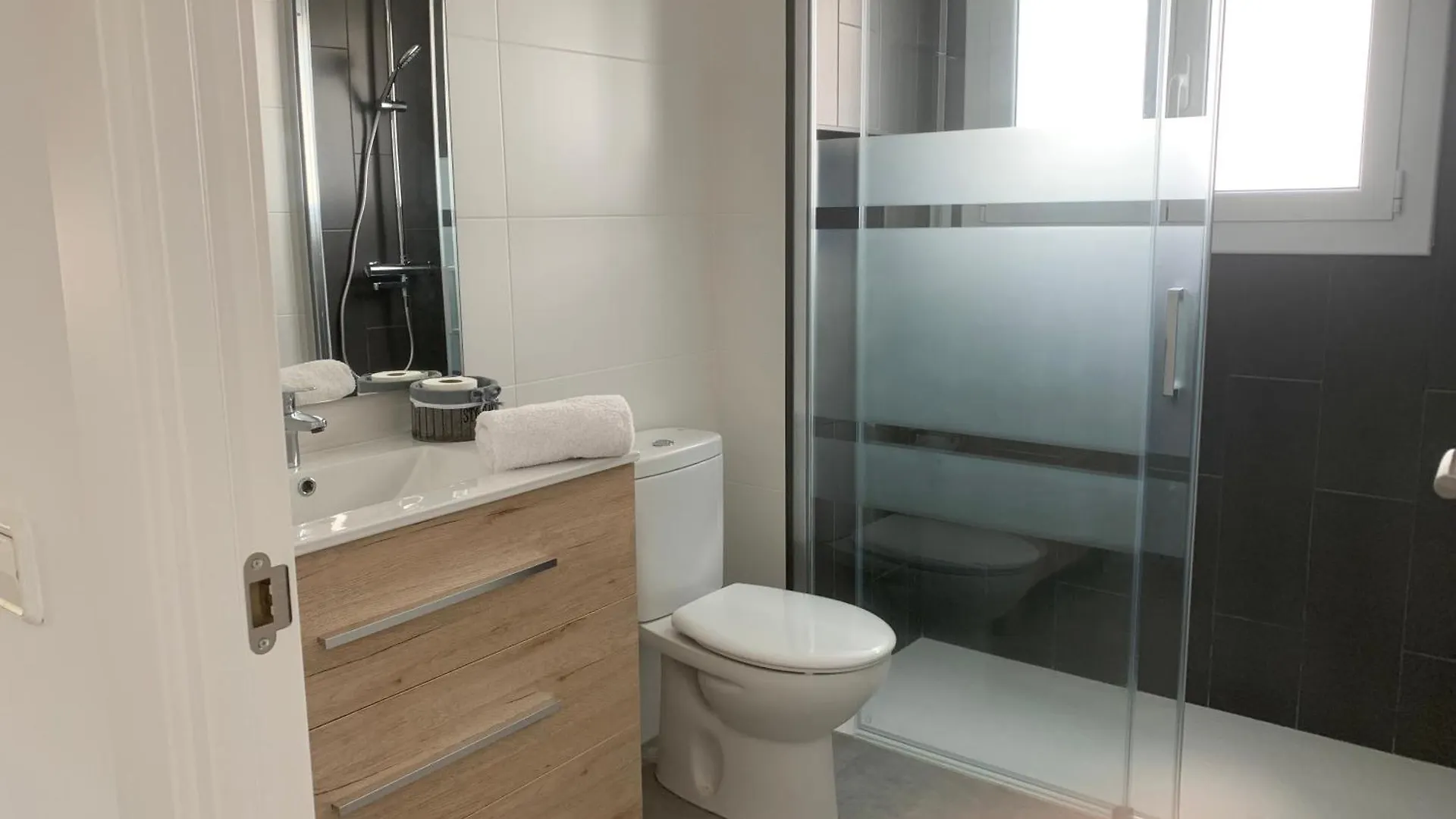 Vila Big House With Swimming Pool Segur de Calafell